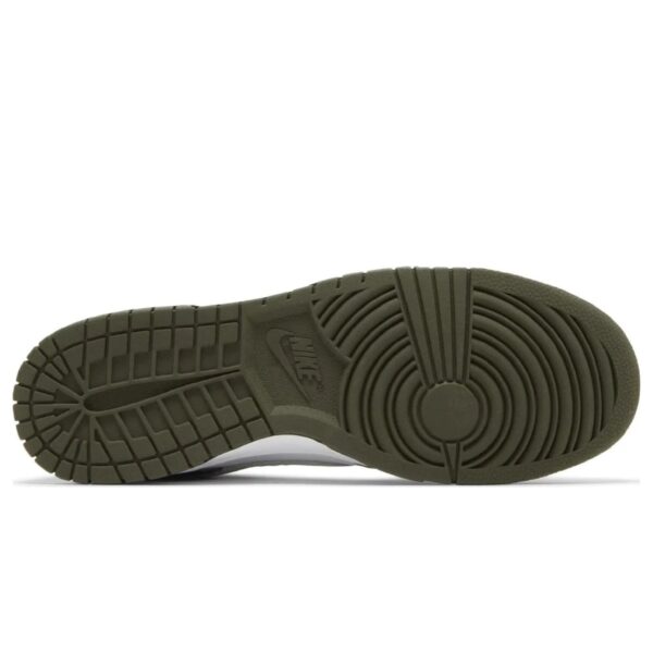 NK Dunk Low 'Oil Green' - Image 4