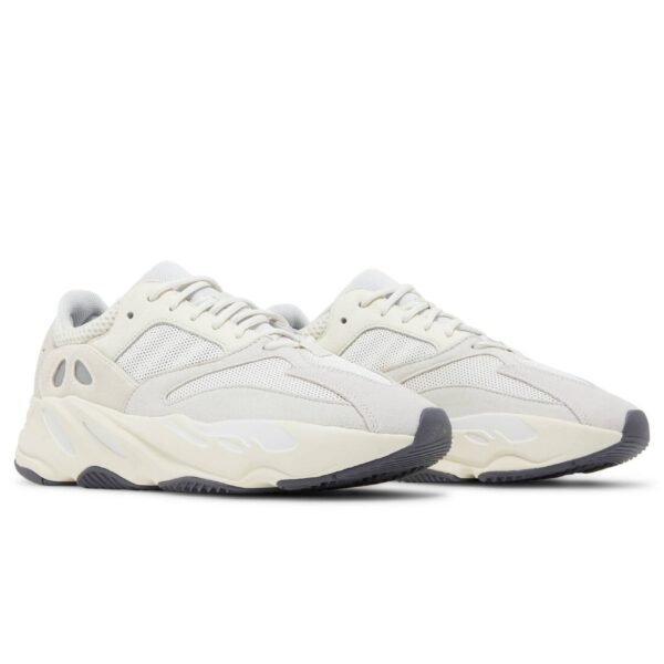 addidas Yeeezy Boost 700 Low Analog - Image 2