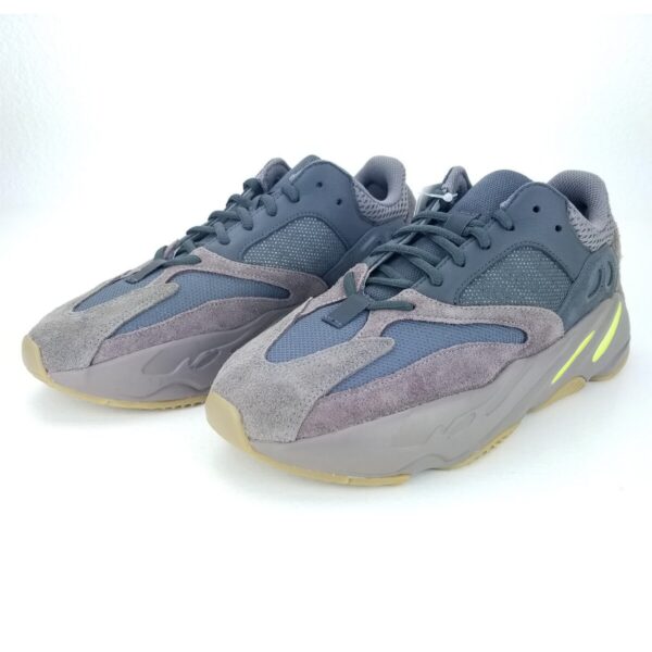 addidas Yeeezy Boost 700 V1 Mauve - Image 2