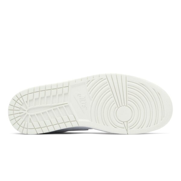 Air AJ 1 Low Paris - Image 3