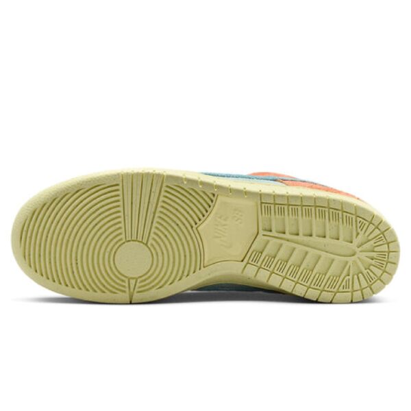 NK SB Dunk Low Orange Emerald Rise - Image 4